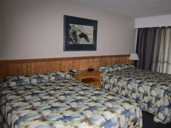 Lakeside Motel image 22