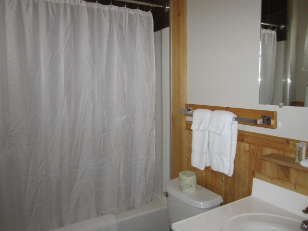 Lakeside Motel image 23