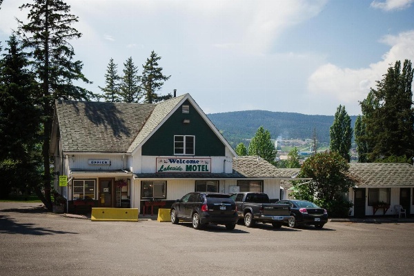 Lakeside Motel image 28