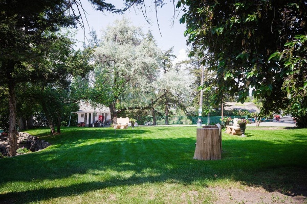 Lakeside Motel image 29