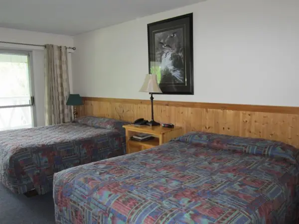 Lakeside Motel 10